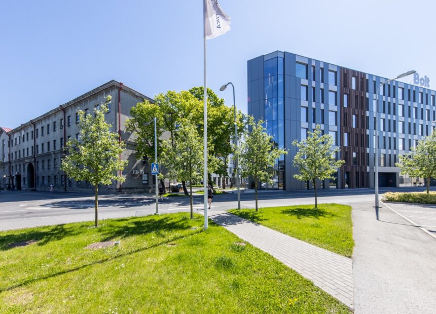 Bolti maja ärimaja detailne välisvaade Tallinna kesklinnas