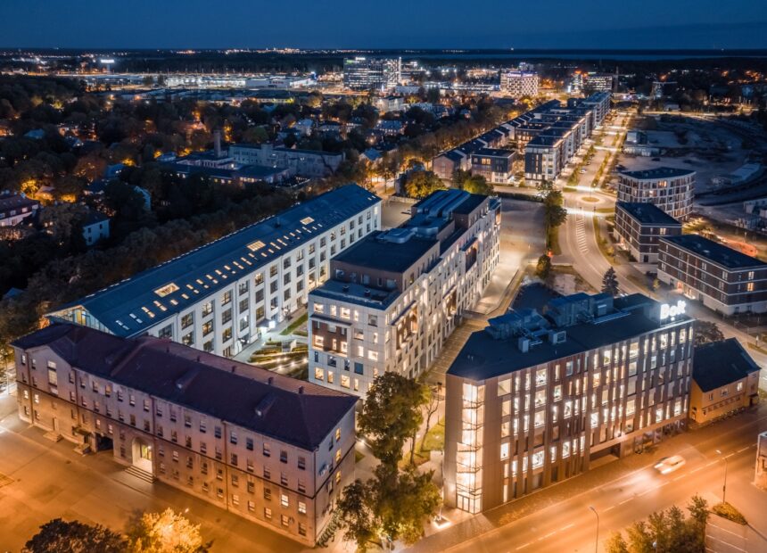 Kawe Kvartal büroohoone üldvaade Tallinna kesklinnas – kaasaegne ärihoone