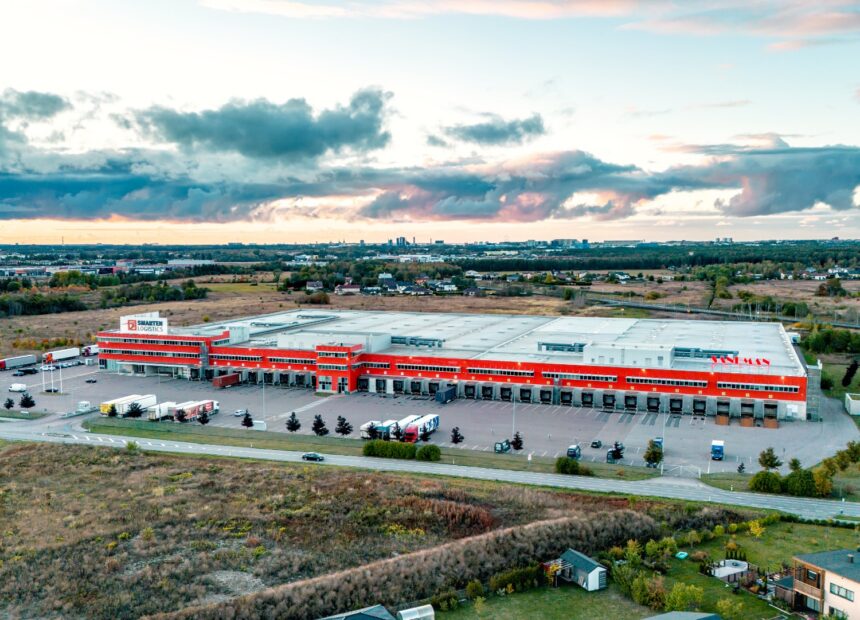 Kawe logistikakeskuse laoala vaade Tallinnas – logistikapind