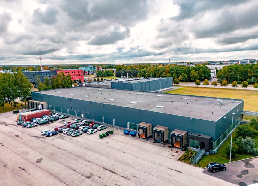 Osmussaare logistikakeskuse vaade Tallinnas – laohoone välisvaade
