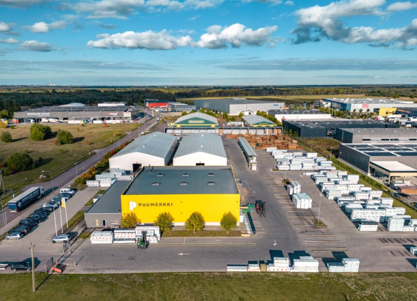Puumerkki terminali laoala vaade Tallinnas – logistikapind