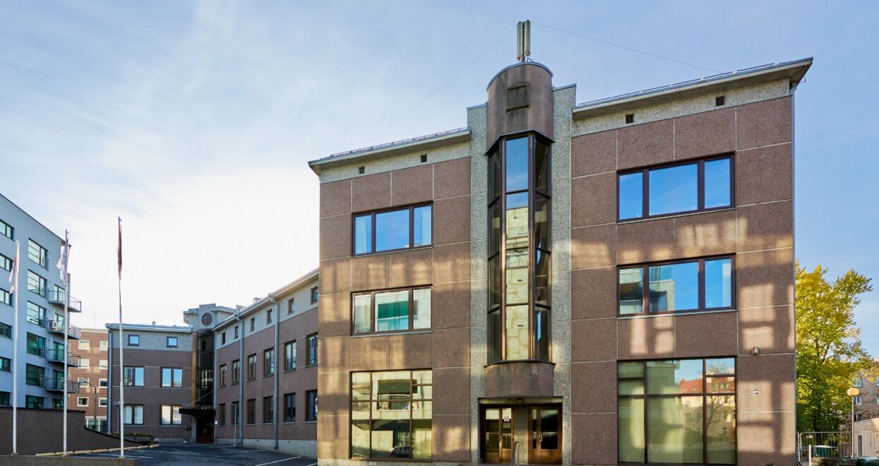 Tobiase büroohoone kaasaegne välisvaade Kadriorus Tallinnas