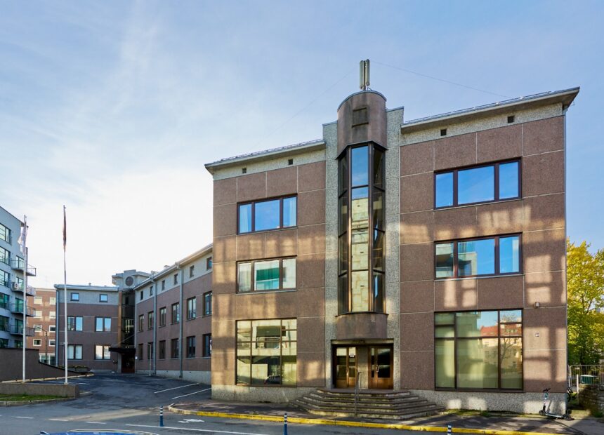 Tobiase büroohoone kaasaegne välisvaade Kadriorus Tallinnas